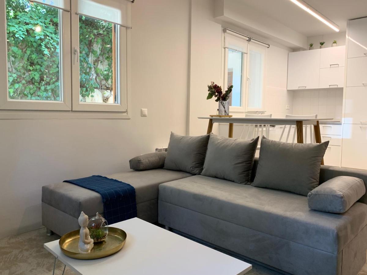 Renovated Apartment In Kifissia Center Near Metro G25 Athena Bagian luar foto